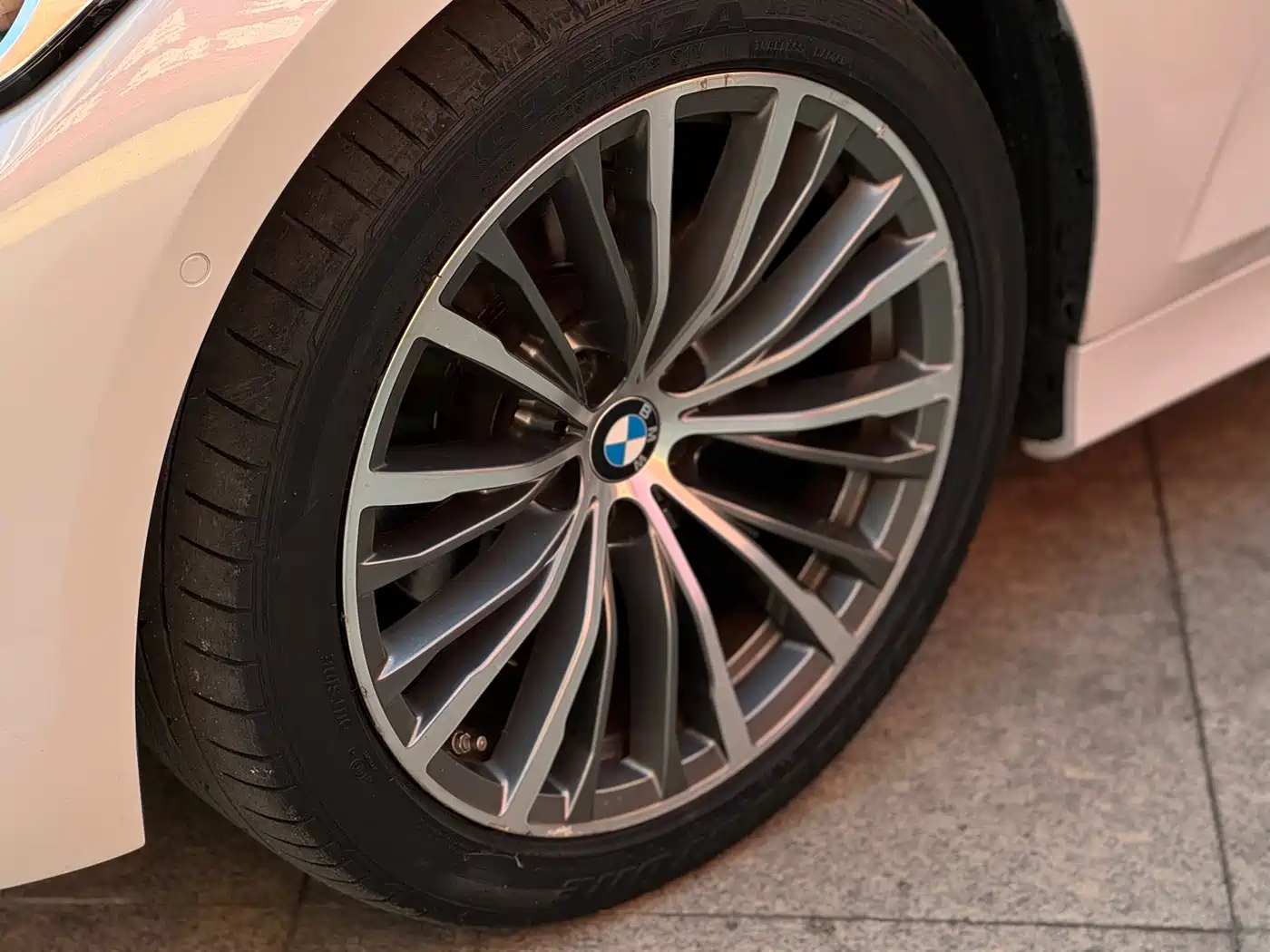 BMW 3 Series 2020 325Li Launch Edition фото 18