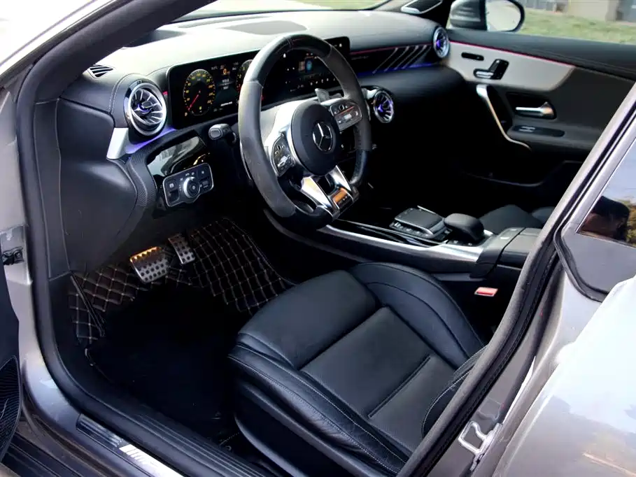 Mercedes-Benz CLA AMG 2023 AMG CLA 45 4MATIC+ фото 4