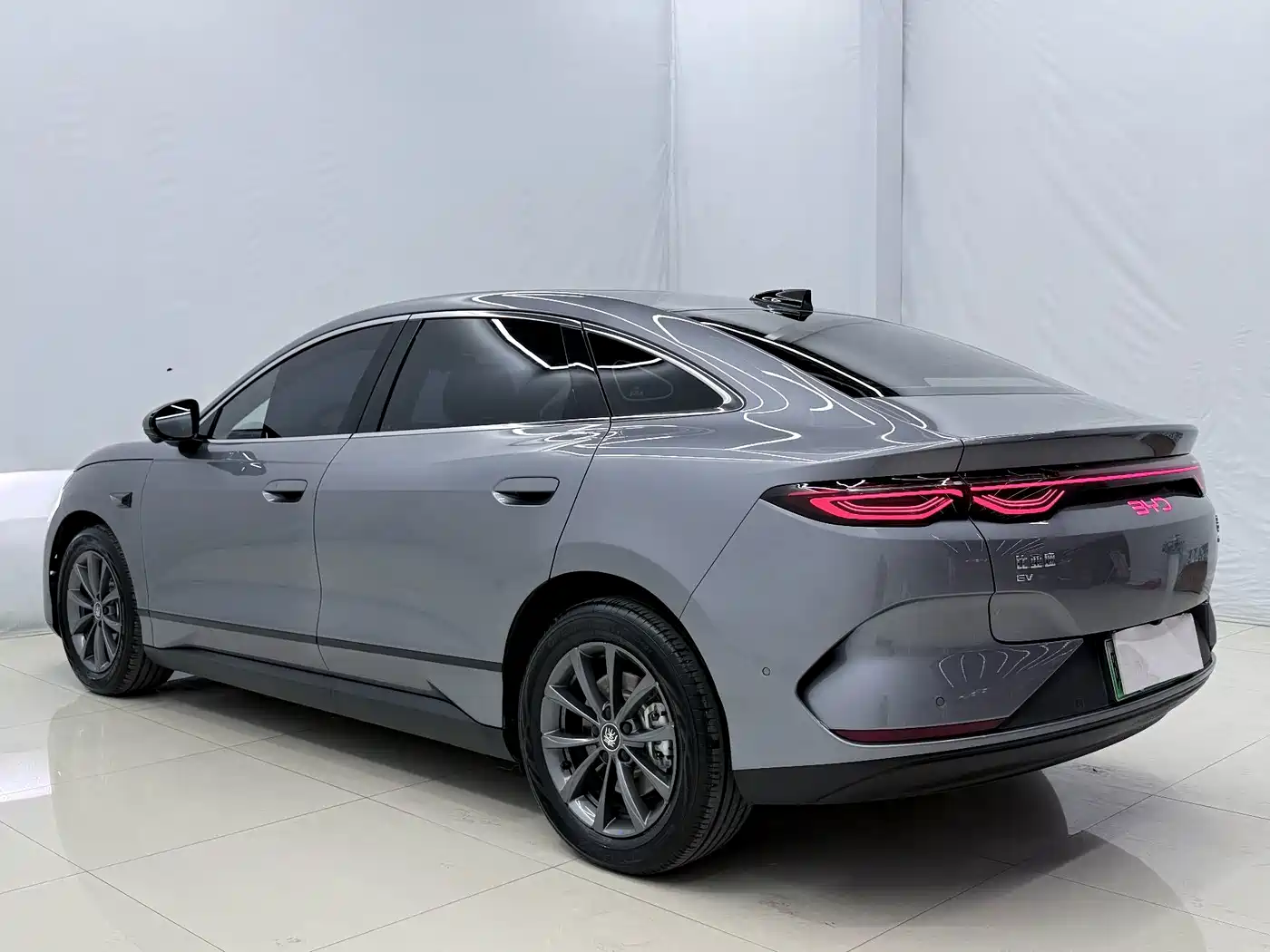 BYD Qin L 2026 2025 EV 470KM Leading Edition