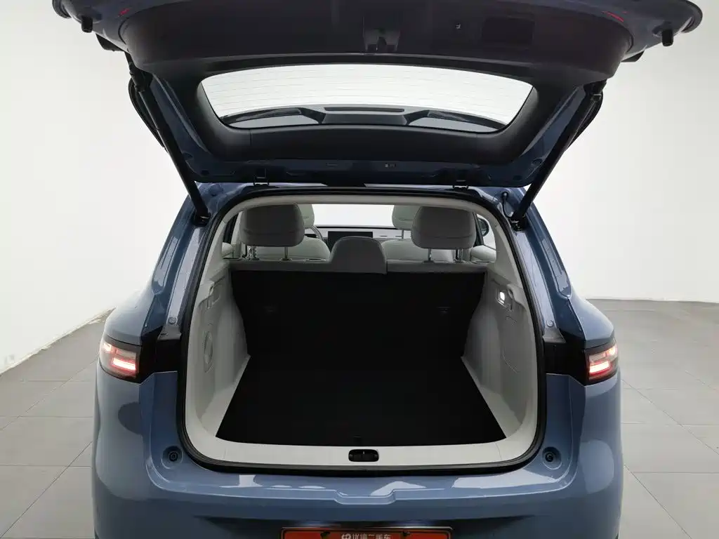 صورة 16 - Leapmotor B10