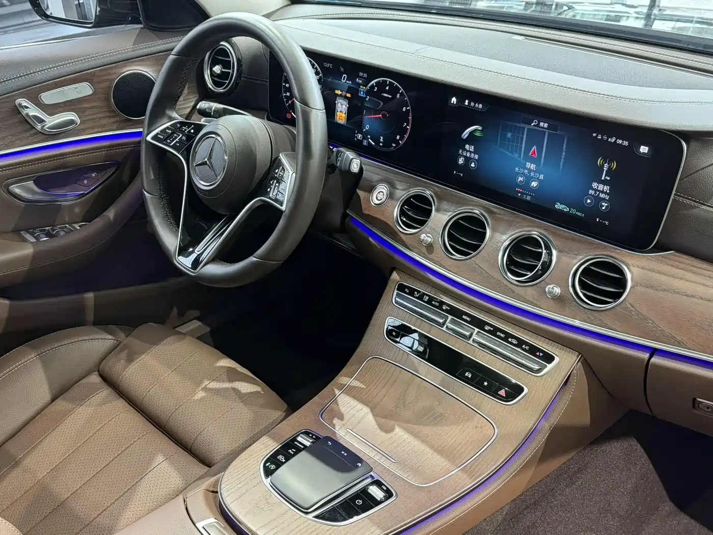Mercedes-Benz E-Class 2023 E 260 L фото 13