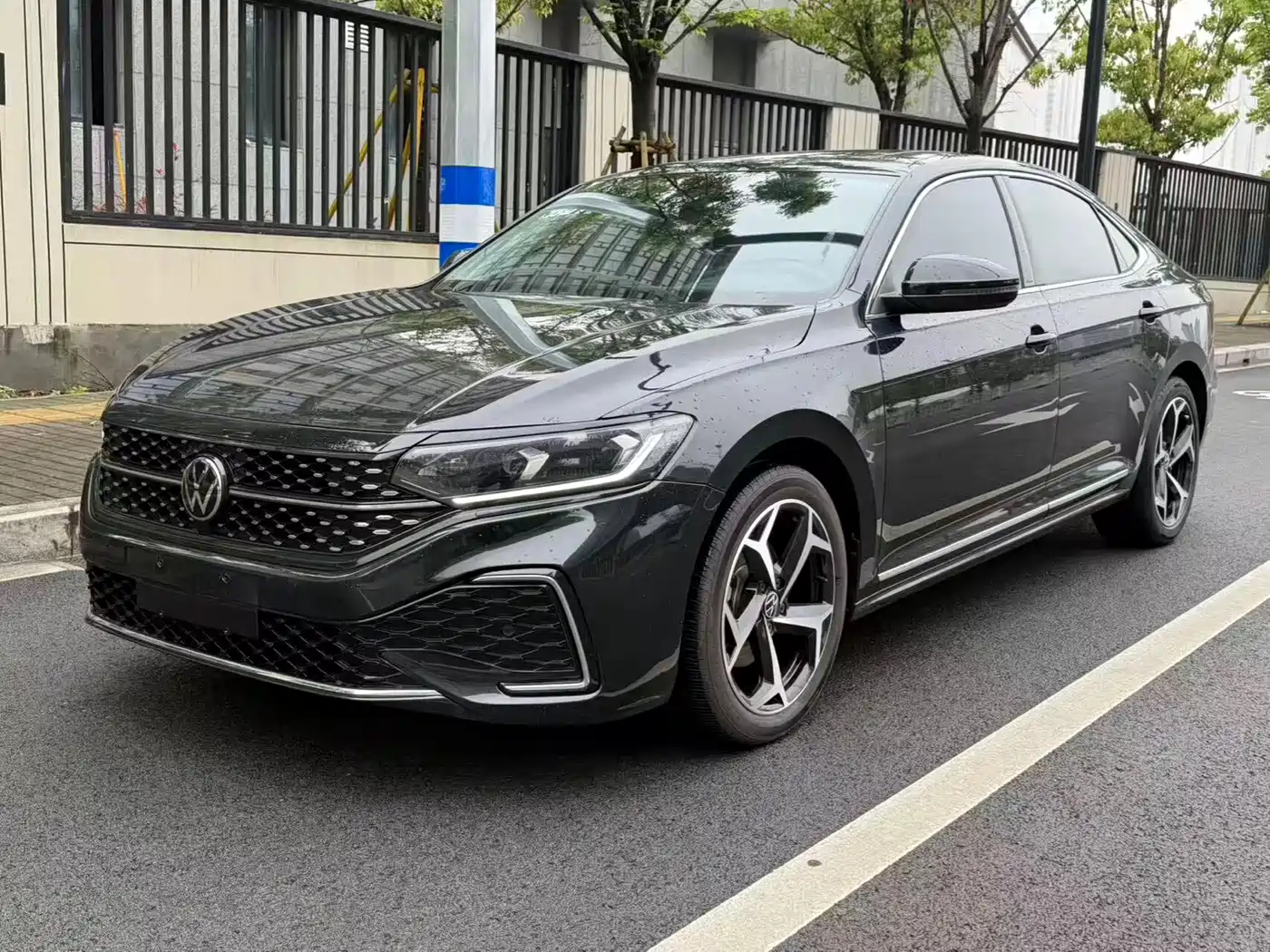 Volkswagen Passat 2024 380TSI Starlight Dragon Soaring Edition
