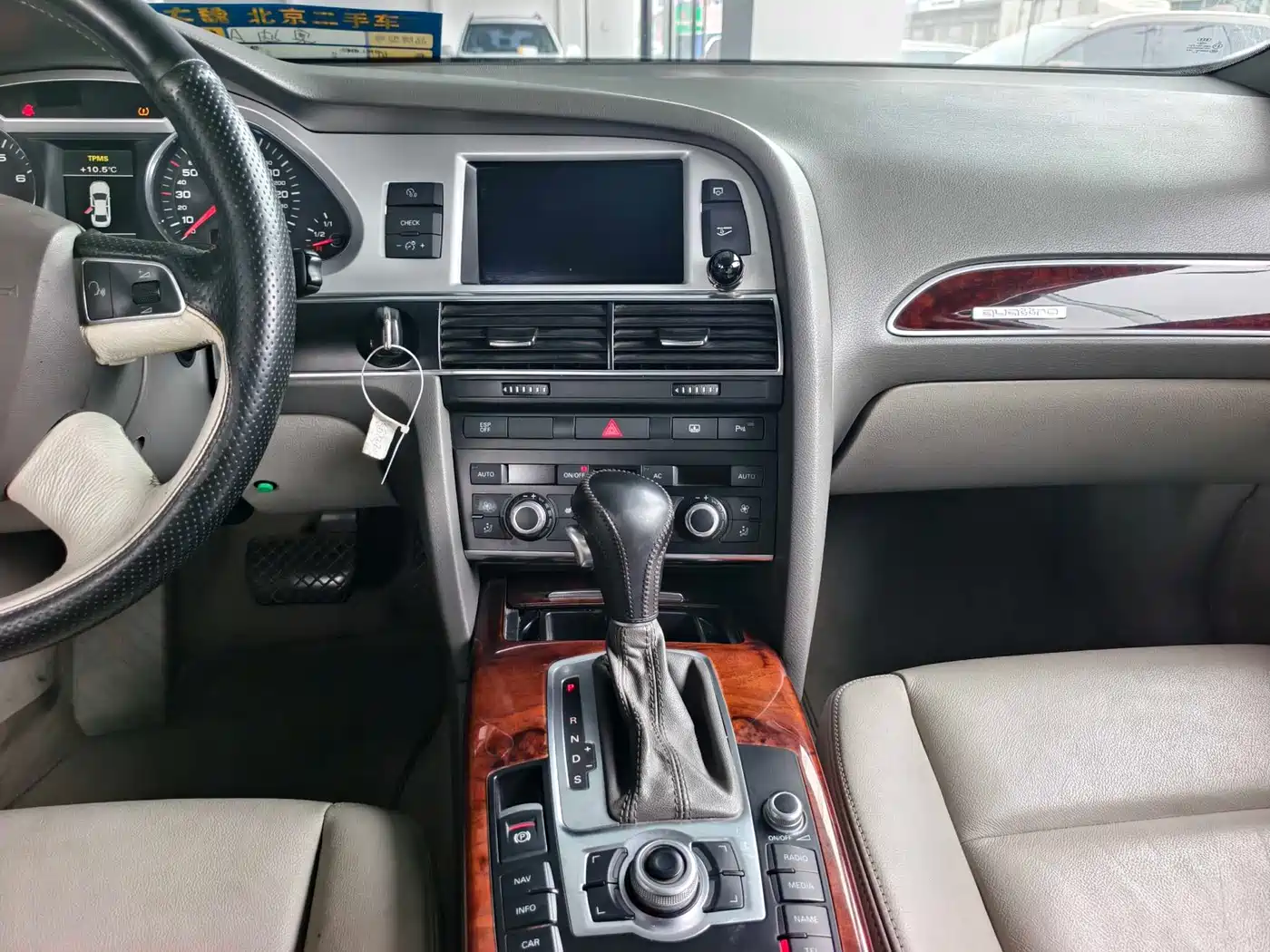 Audi A6L 2010 2.8 FSI quattro Luxury фото 9