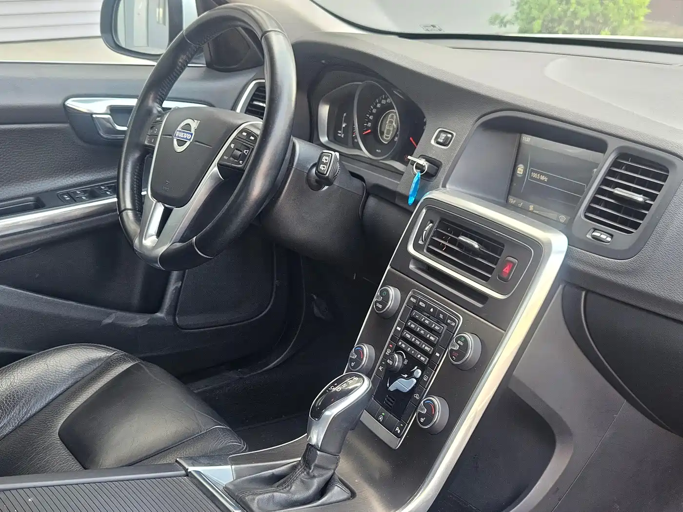 Volvo V60 2013 2014 T5 Zhiyi Edition