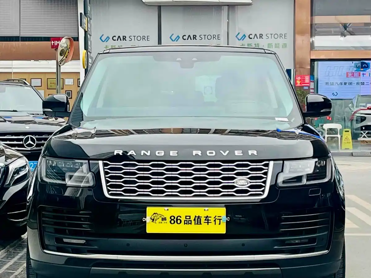 Land Rover Range Rover 2021 3.0 L6 Heritage Extended Classic Edition фото 3