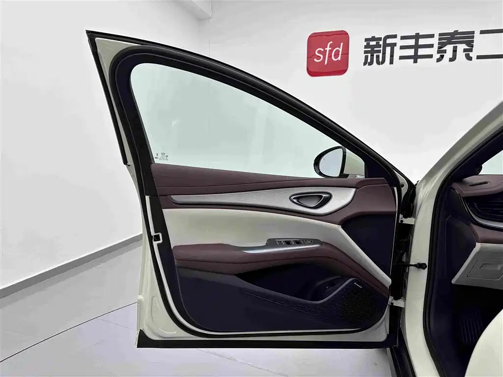 BYD Seal 07 DM-i 2025 2026 DM-i 1.5T 230km Flagship