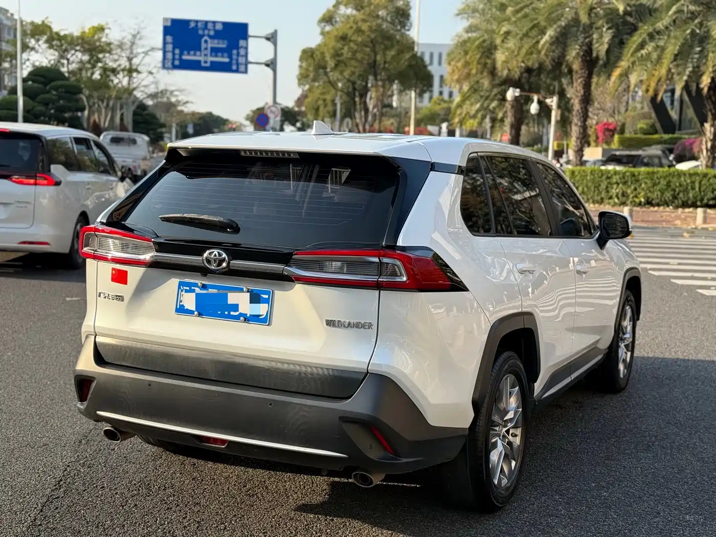 Toyota Wildlander 2021 2.0L CVT 2WD Luxury Edition фото 9