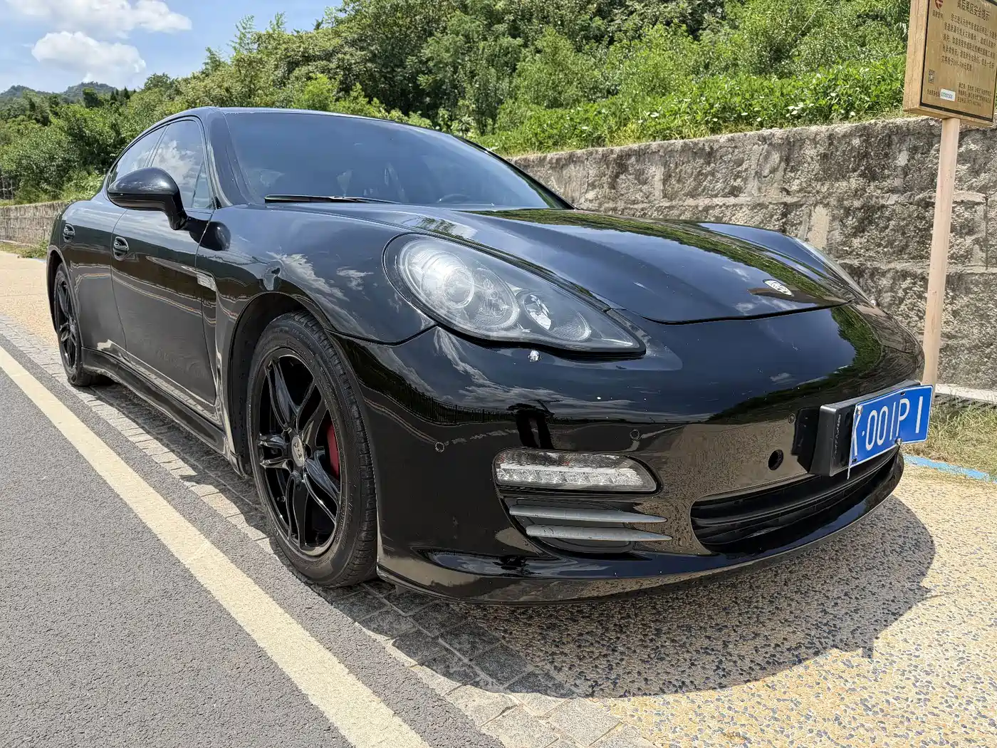 Porsche Panamera 2011 2010 Panamera 4 3.6L