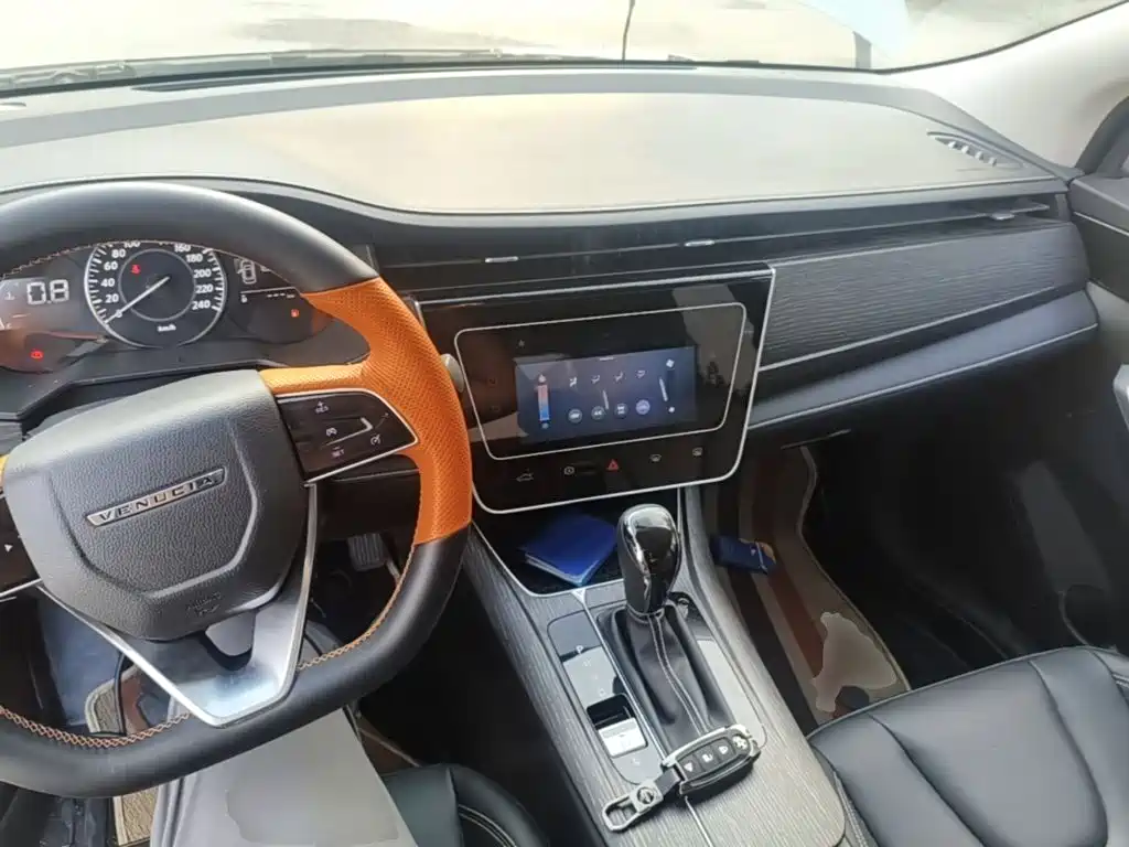 Venucia D60 2024 2023 PLUS 1.6L XL CVT Joy Leader Edition