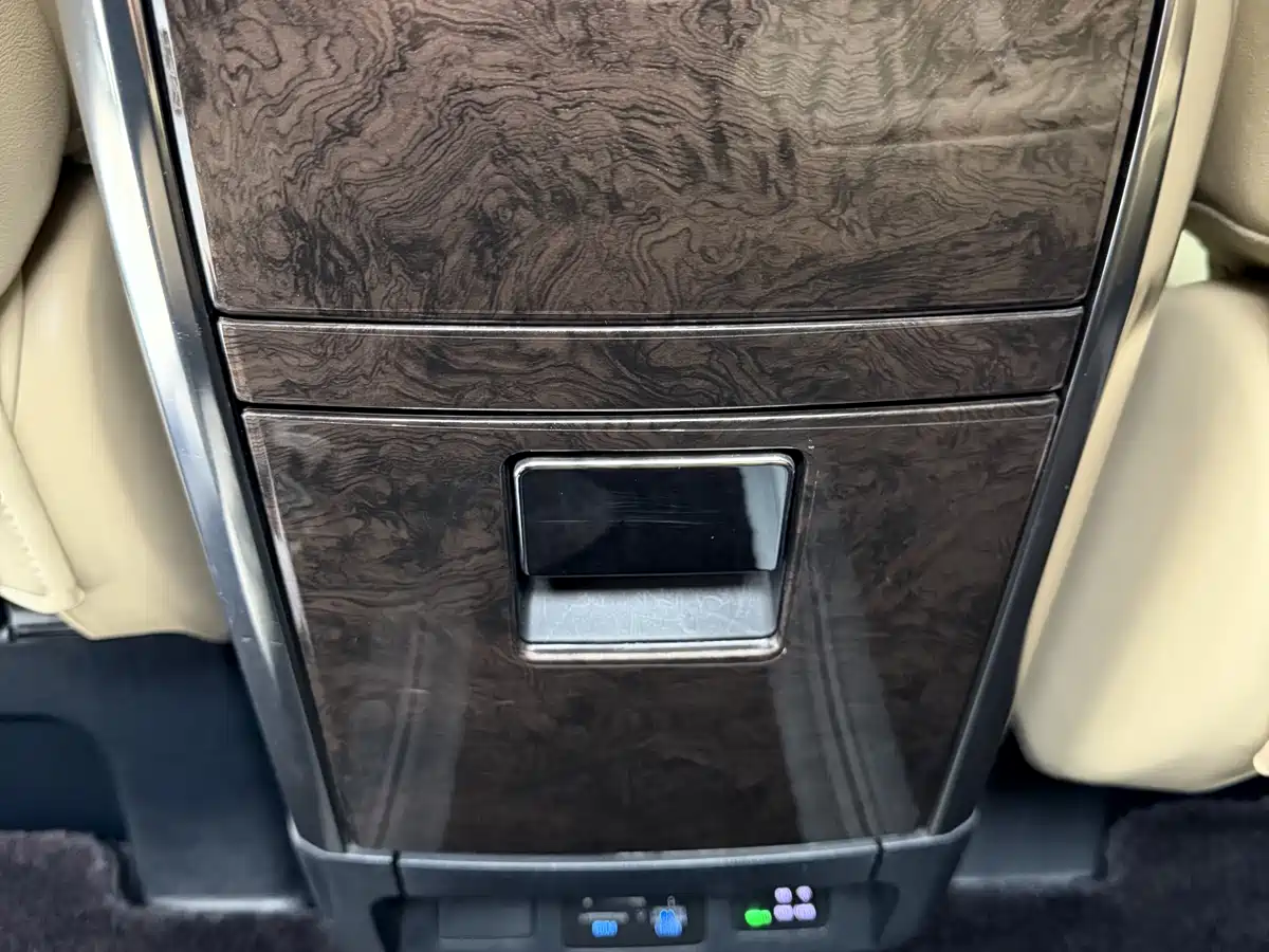 Toyota Vellfire 2019 Hybrid 2.5L HV Premium Edition фото 5