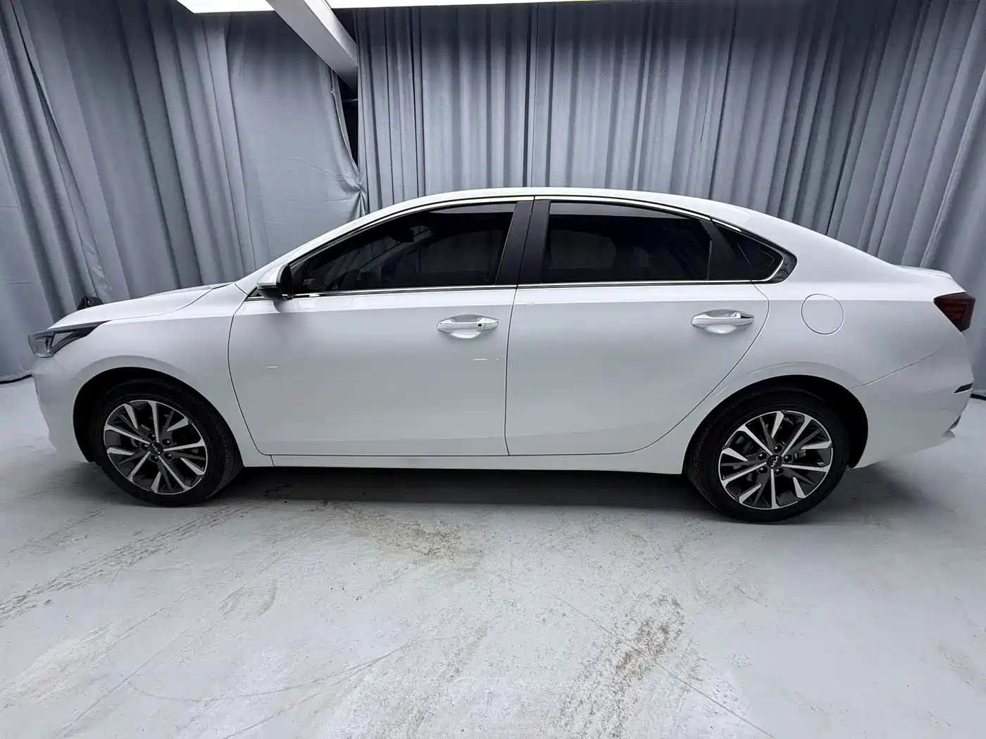 Kia K3 2021 1.5L CVT Fashion Edition фото 8
