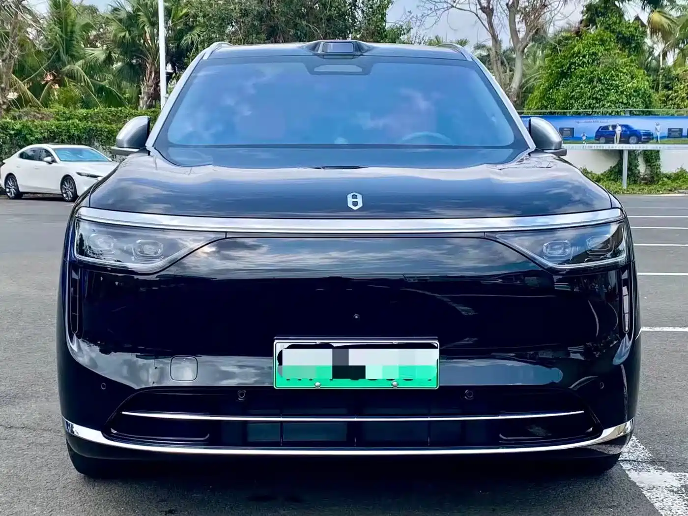 AITO Wenjie AITO M8 2025 Range Extender Max+ Edition 53.4kWh 5-seater фото 2