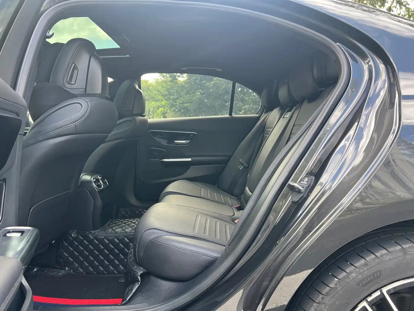 Mercedes-Benz C-Class, миниатюра 10