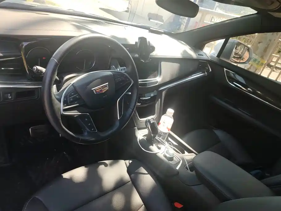 Cadillac XT5 2024 2.0T AWD Luxury (Hummingbird Edition) фото 12
