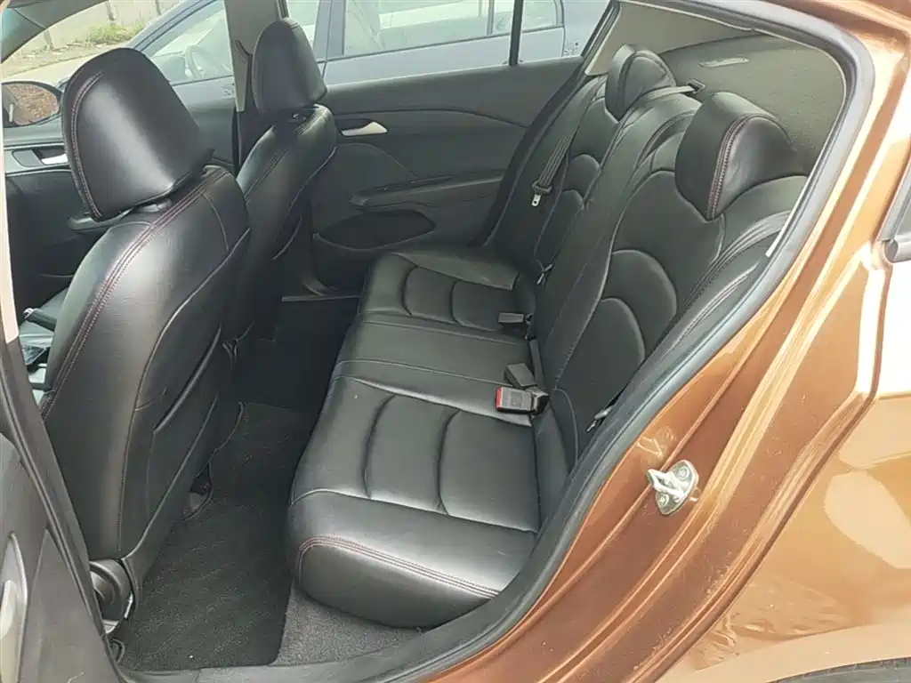 Chevrolet Cavalier 2016 1.5L Automatic Enjoyment Edition фото 17
