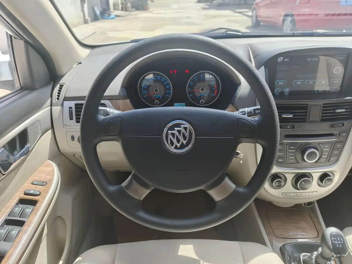 Buick Excelle 2015 1.5L Manual Classic фото 11
