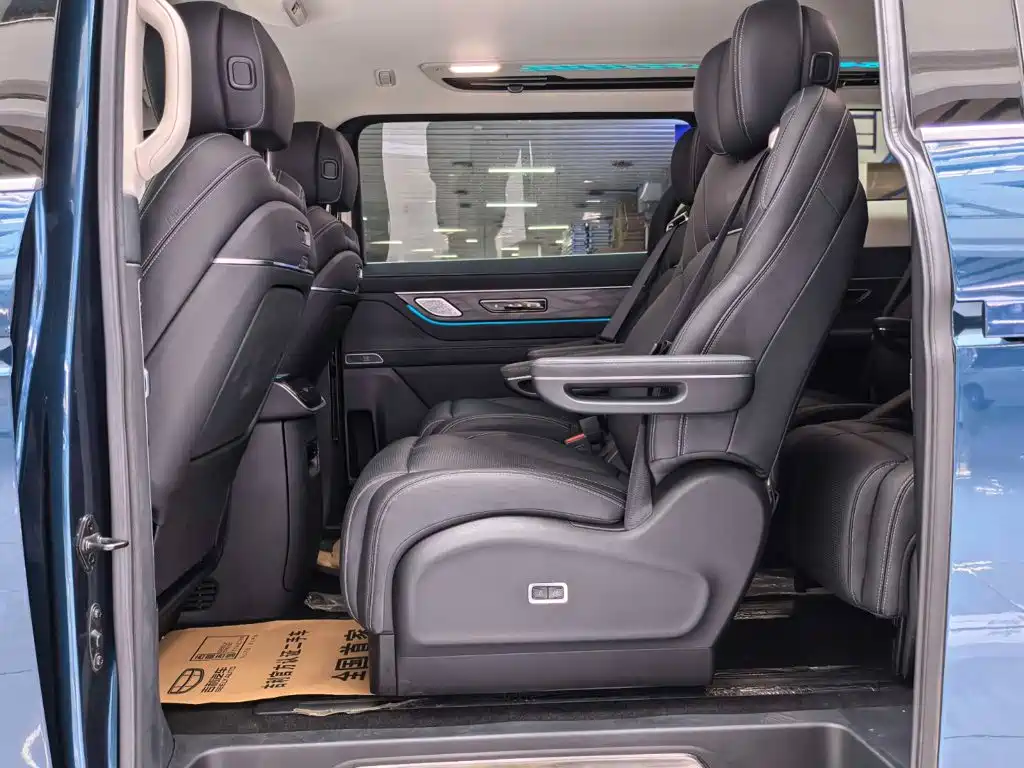 Geely Galaxy Yizhen L380 2025 2024 100kWh 6-Seater 2WD Air