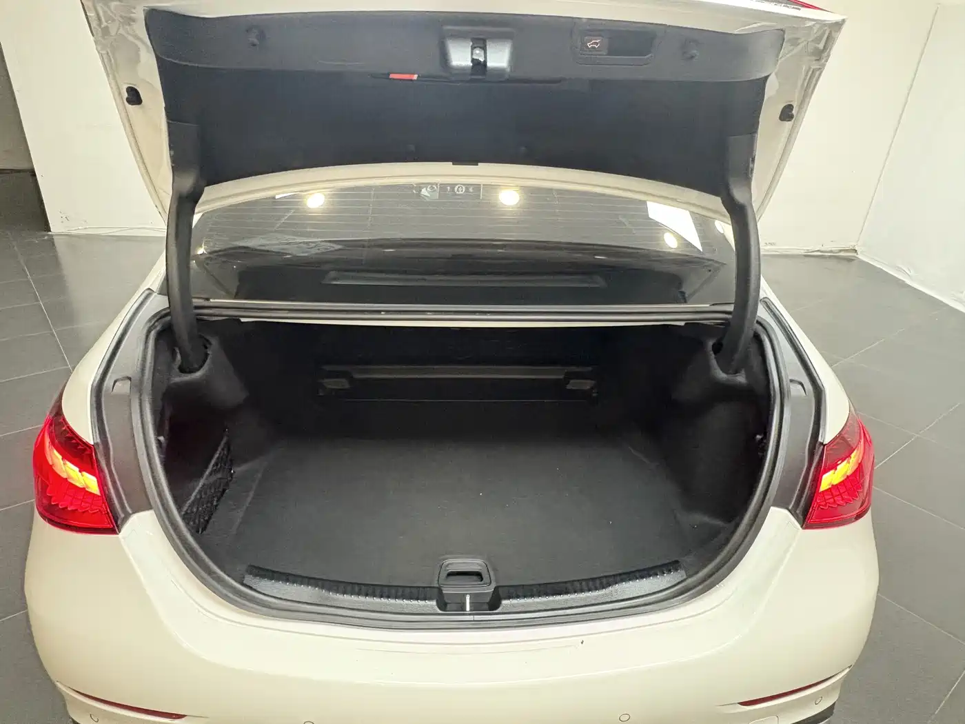 Mercedes-Benz C-Class 2025 2025 C 260 L Sport Edition