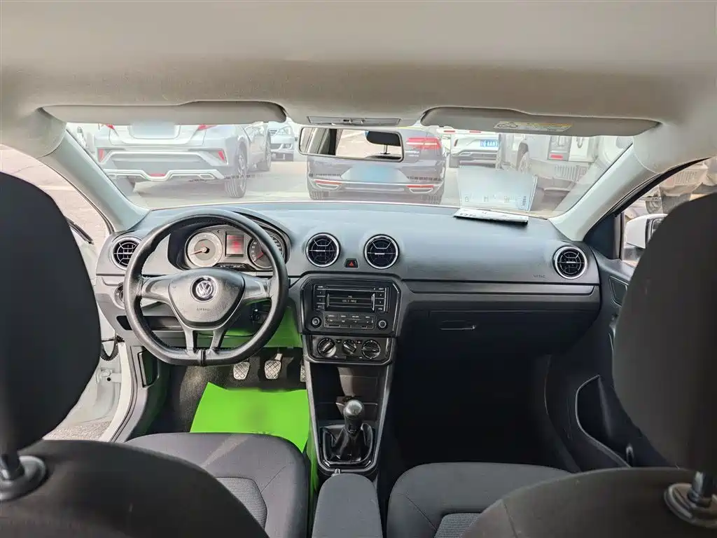 Volkswagen Jetta 2019 Dream Edition 1.4L Manual Fashion фото 12