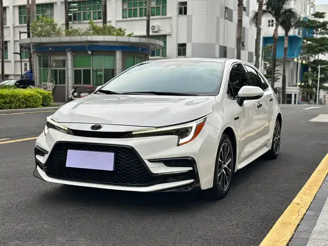Toyota Levin 2023 Smart Hybrid 1.8L Luxury — фото 1