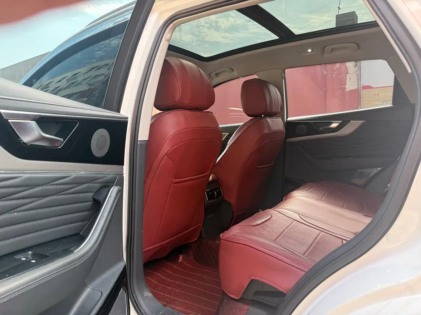 Hongqi HS5 2022 2.0T Smart Connect Premium Edition фото 12