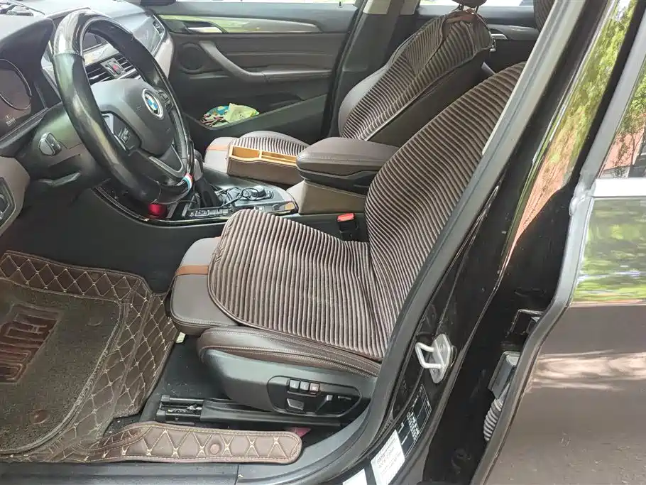 BMW X1 2019 sDrive18Li Premium Model фото 7