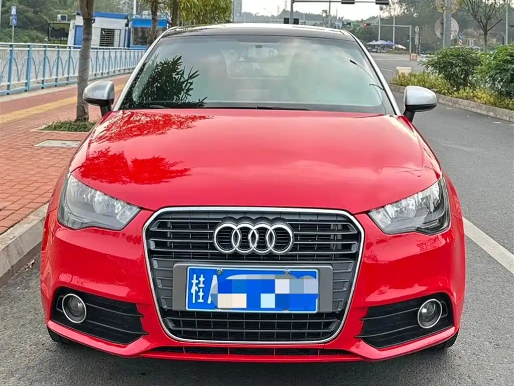 Audi A1 2012 1.4 TFSI Ego фото 2