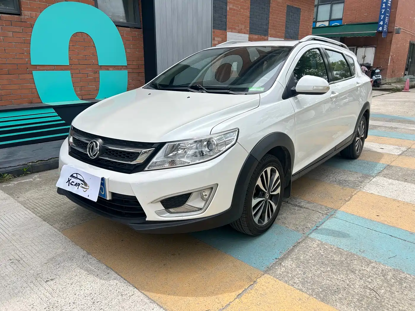Dongfeng Aeolus Dongfeng Fengshen AX3 2017 2016 1.5L Automatic Cool Style