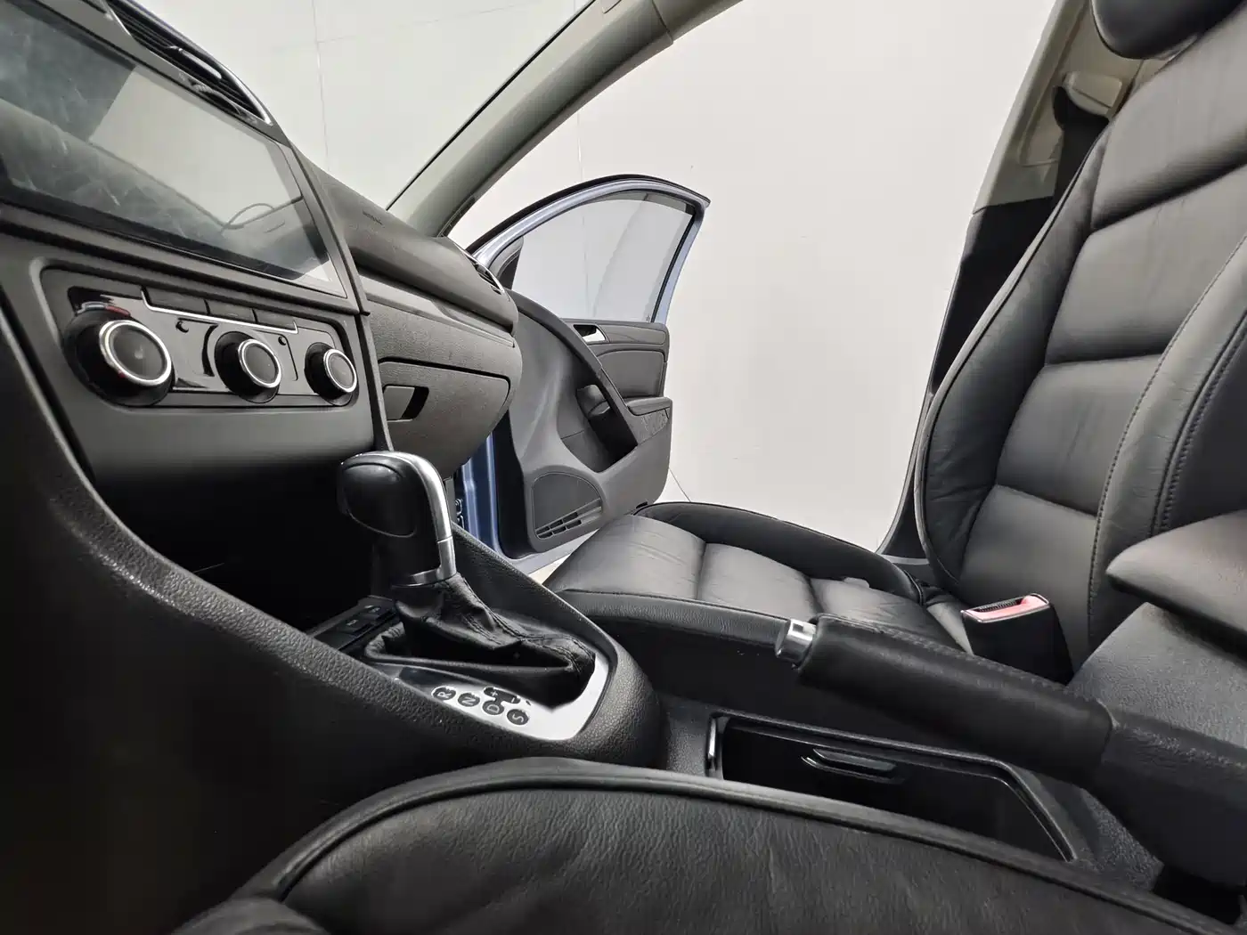 Volkswagen Golf 2011 1.4TSI Auto Comfort фото 12