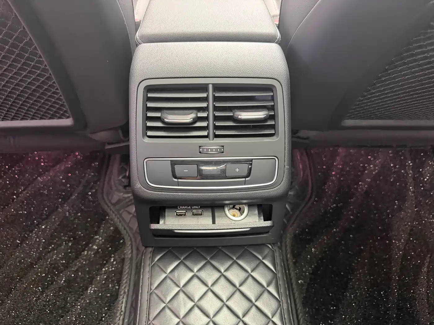 Audi A4L 2020 40 TFSI Luxury Dynamic фото 10
