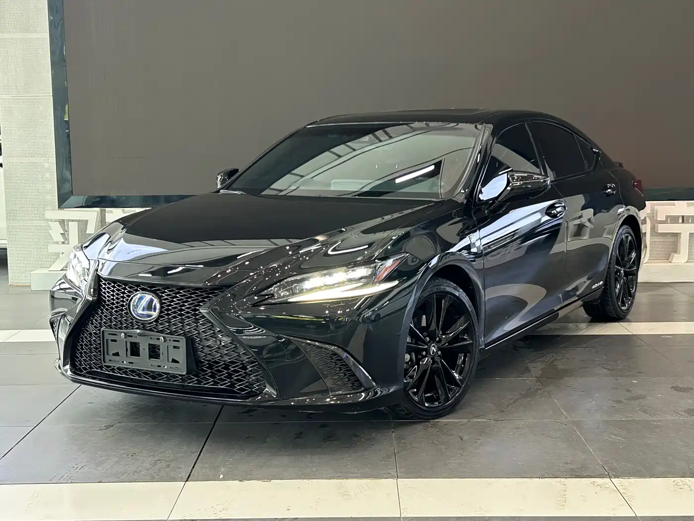 Lexus ES 2021 300h F SPORT
