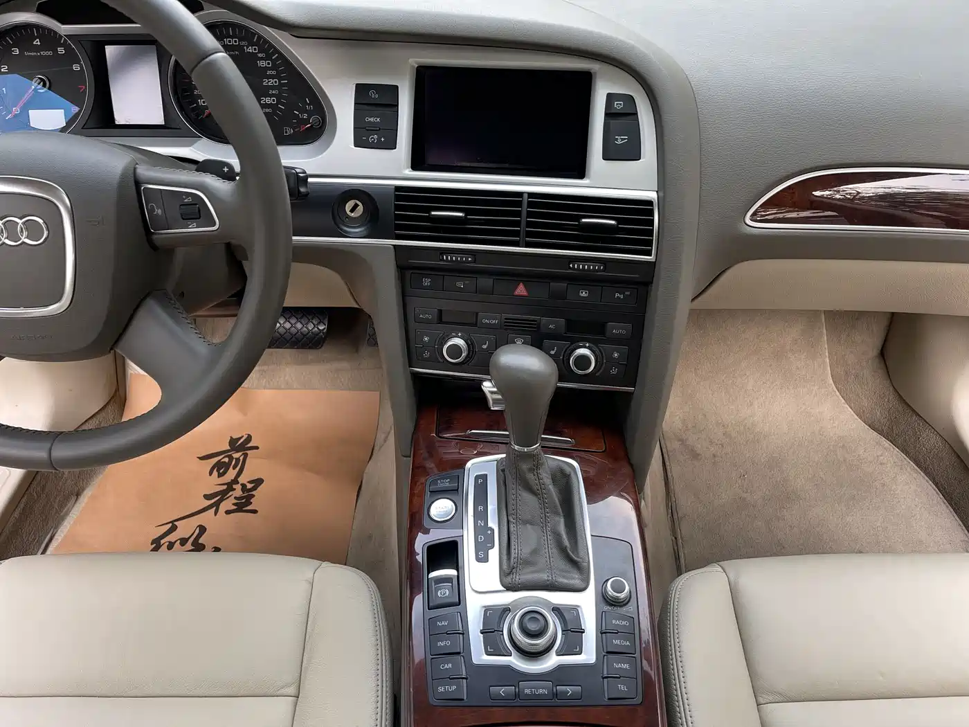 Audi A6L 2011 Model 2.4L Luxury фото 15