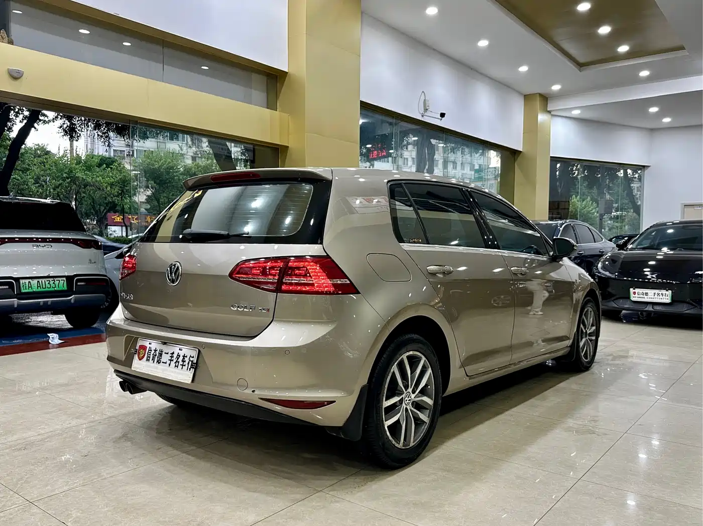 Volkswagen Golf 2016 230TSI Automatic Luxury фото 3