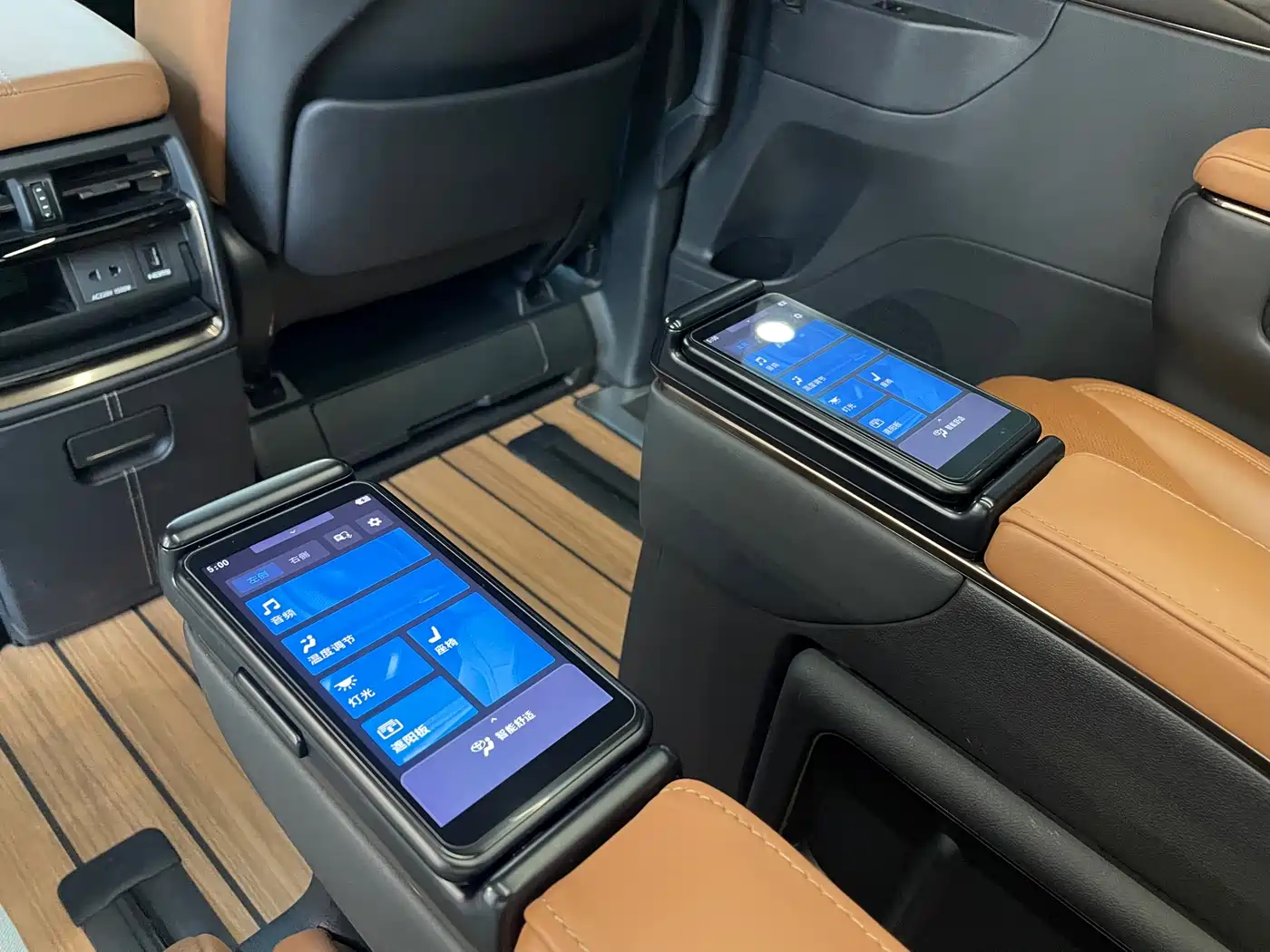 Toyota Vellfire 2024 Crown Hybrid 2.5L Premium Edition фото 16