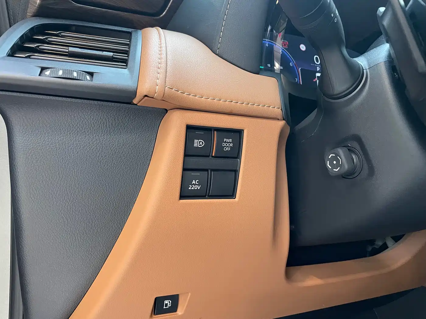 Toyota Vellfire 2024 Crown Hybrid 2.5L Premium Edition фото 32