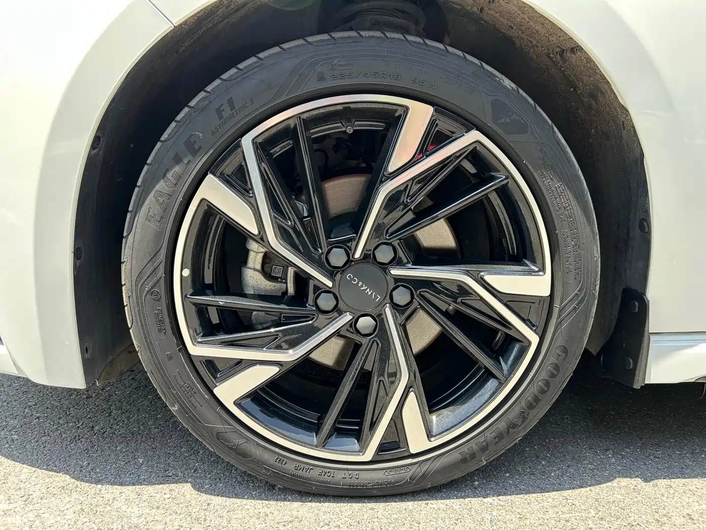 Lynk & Co 03 2023 2.0TD DCT Jin Pro фото 34