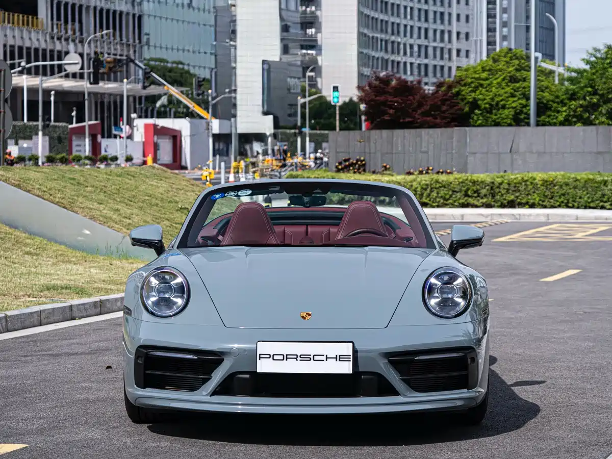 Porsche 911 2022 Carrera 4S Cabriolet 3.0T фото 3