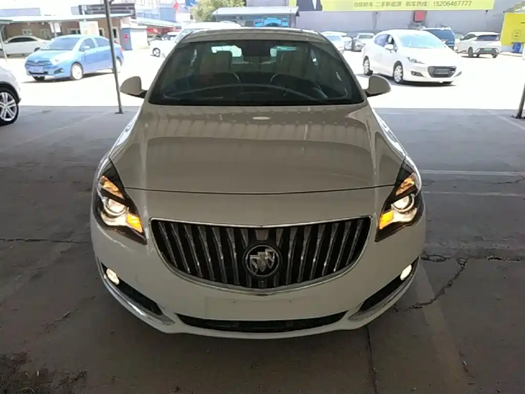 Buick Regal 2015 2.0L Elite Fashion Model фото 3