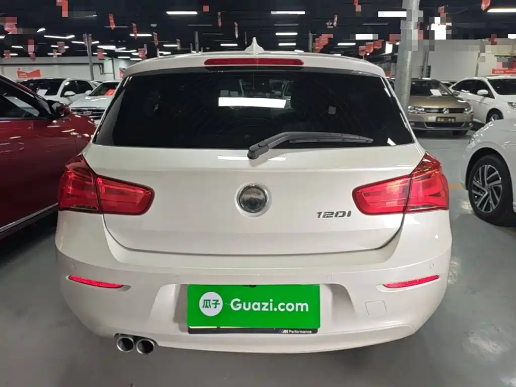 BMW 1 Series (Import) 2016 120i Leading Model фото 6