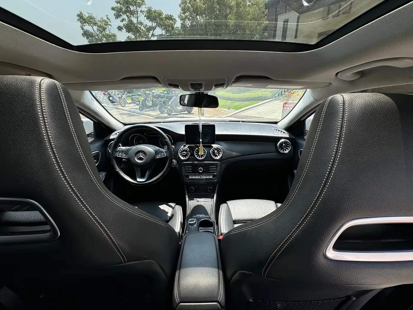 Mercedes-Benz GLA 2017 GLA 200 Dynamic фото 9