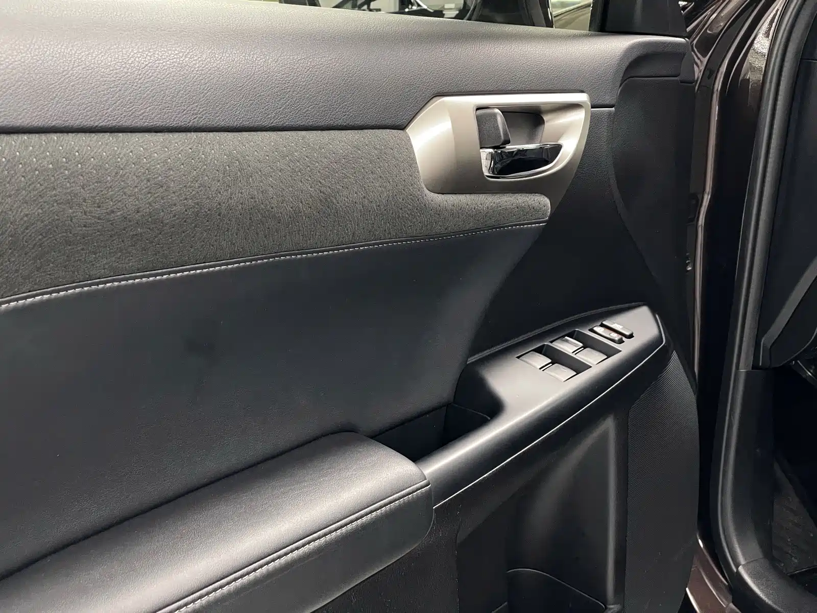Фото 22 - Lexus CT