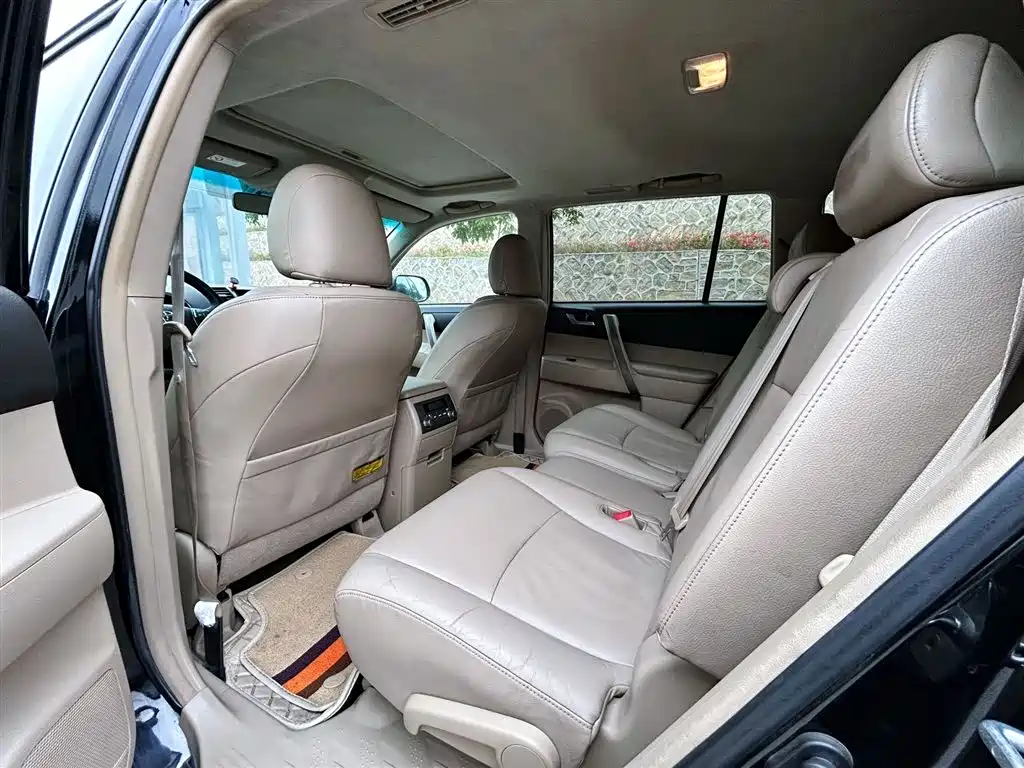 Toyota Highlander 2009 2.7L 2WD 7-seater Luxury Edition фото 8