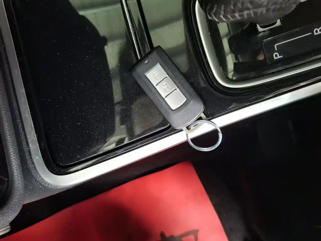 Mitsubishi Outlander 2018 2.0L 2WD Glory Edition 5-seater фото 17