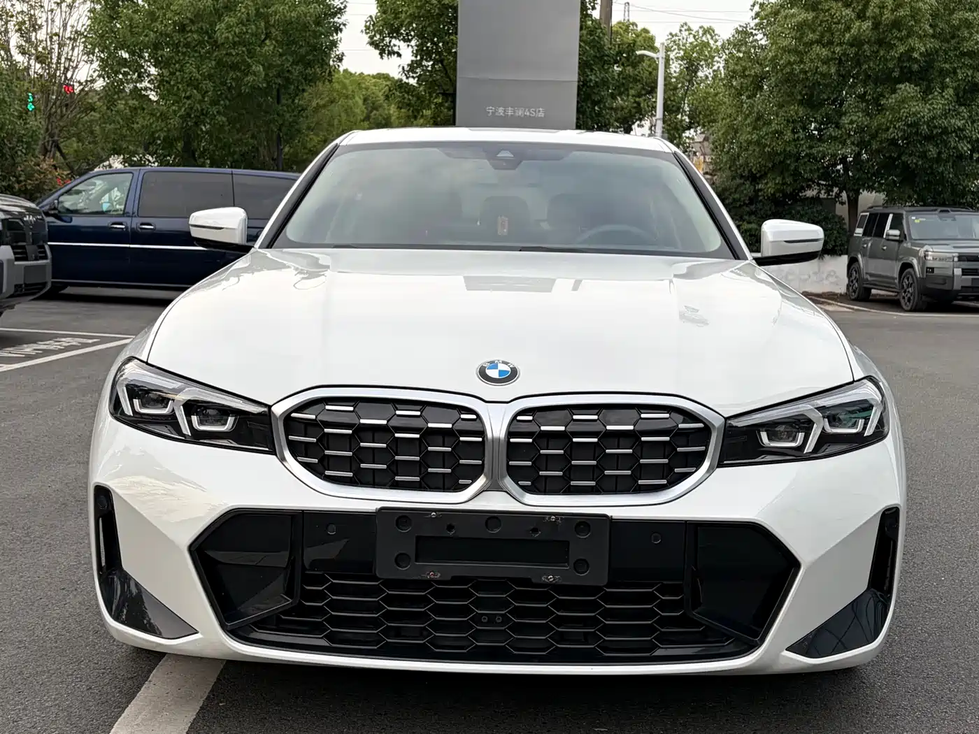 BMW 3 Series 2023 325Li M Sport Package фото 2