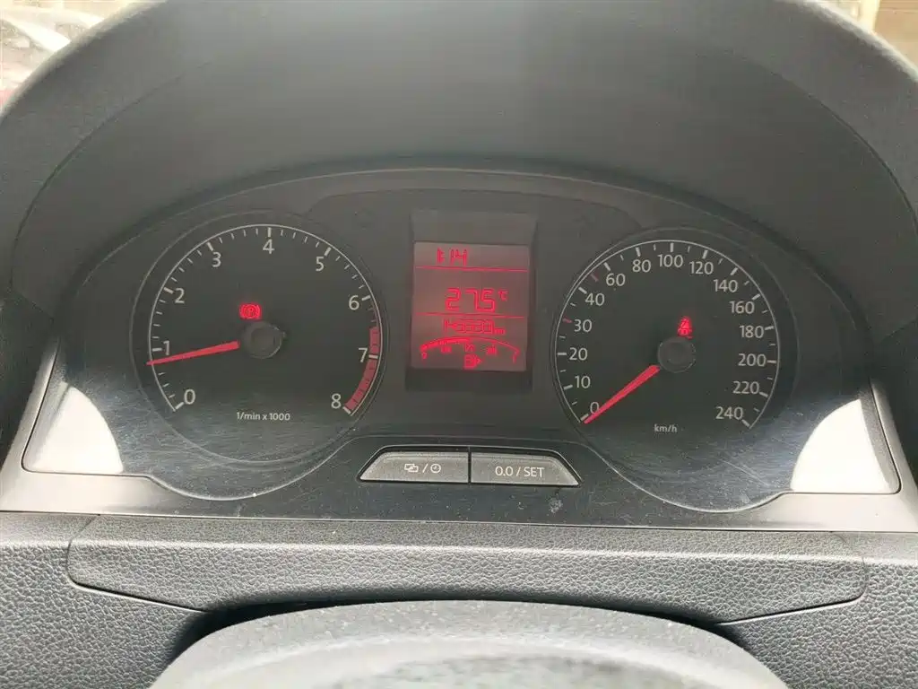 Volkswagen Santana 2013 1.4L Manual Trend Edition фото 8