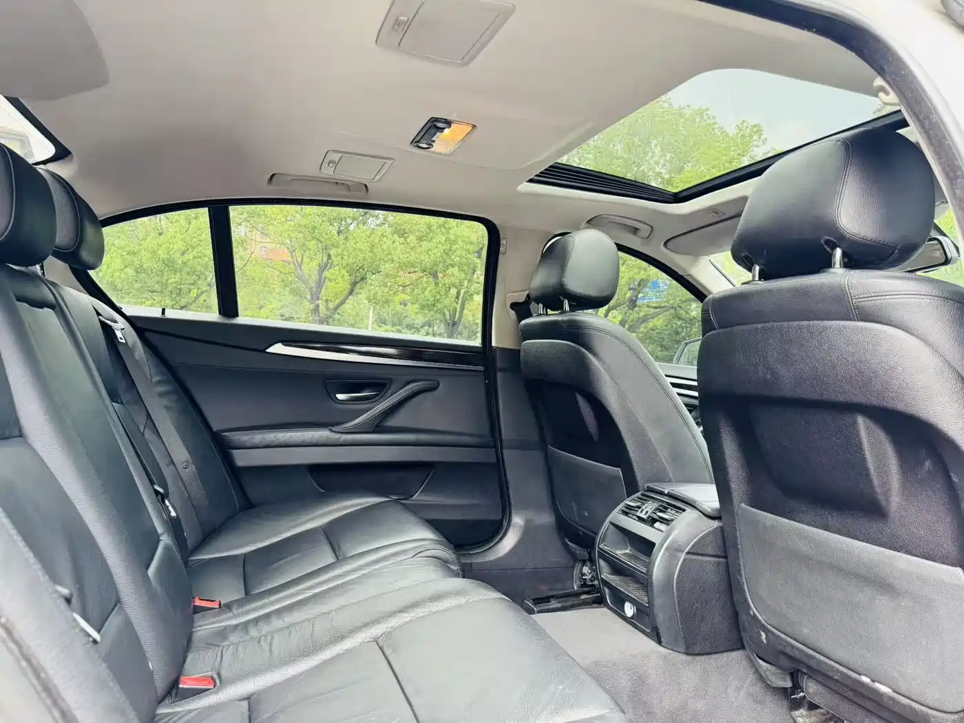 BMW 5 Series 2013 525Li Leadership фото 11