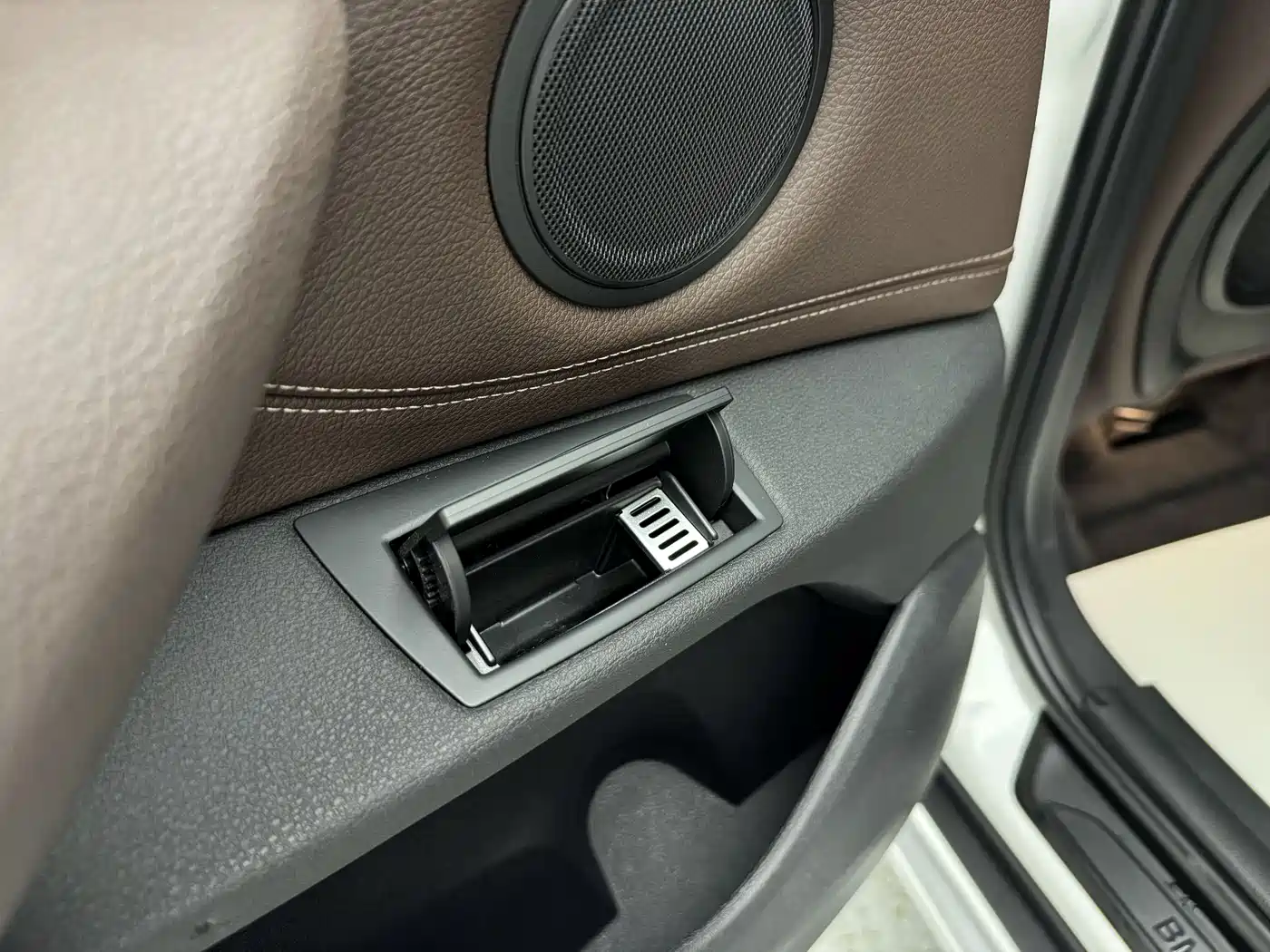 BMW X1 2019 xDrive20Li Premium Model фото 23