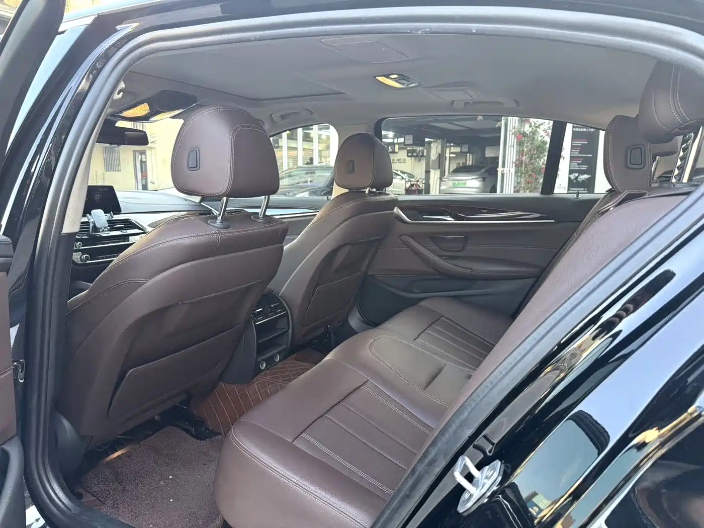 BMW 5 Series 2018 525Li Luxury Package фото 6