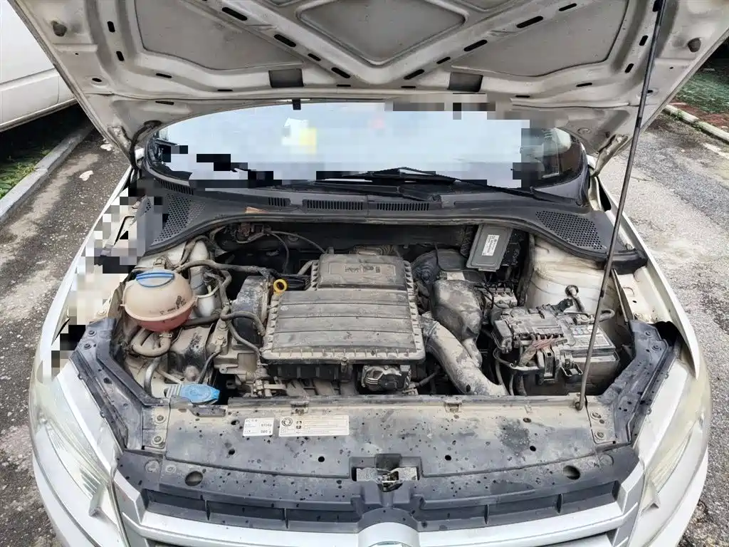 Volkswagen Santana 2013 1.4L Manual Trend Edition фото 17