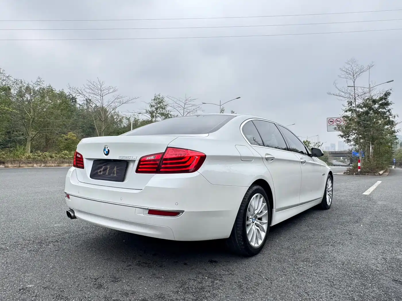 BMW 5 Series 2017 525Li Luxury Design Package фото 9